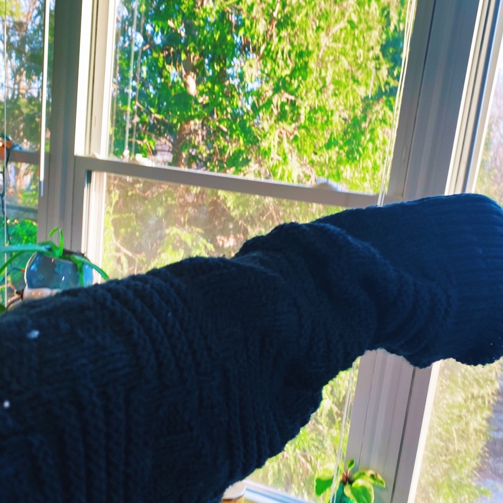 SOLD ON IG💖Black Luna EOversized Thick Sweater🍂 - Picture 5 of 12